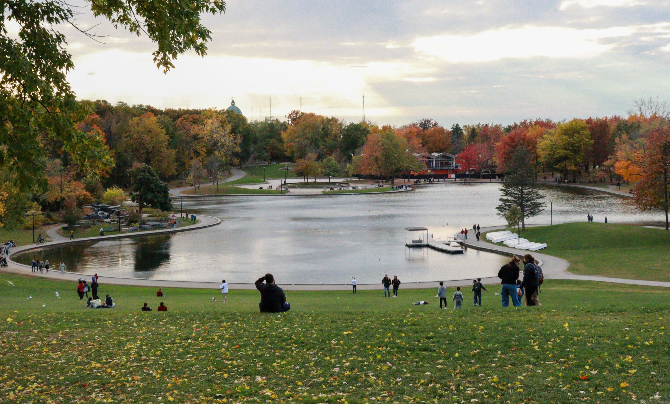 Castor Lake view with the fall colours in Montreal
